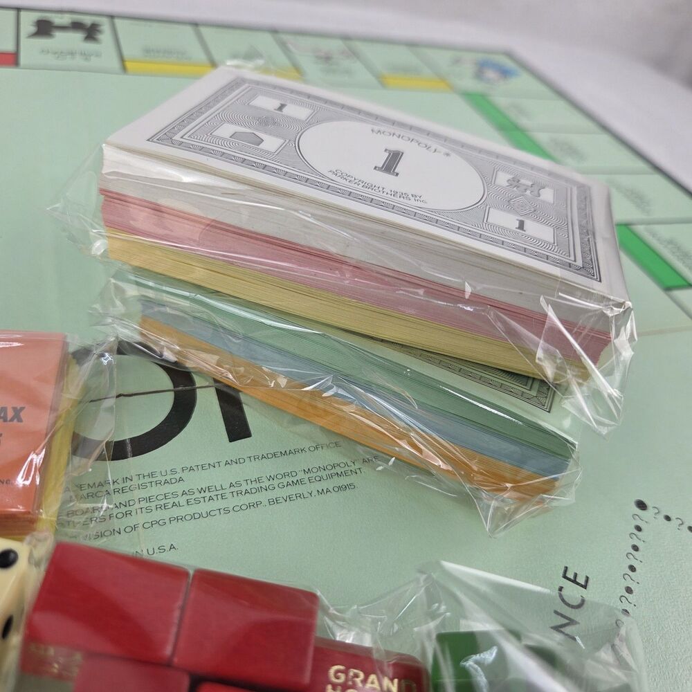 Vintage 1985 Monopoly 1935 Commemorative Tin Edition COMPLETE - Picture 9 of 15